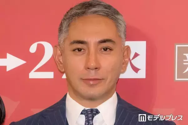 市川團十郎、長男・勸玄の取材中ショット公開「どんどんお父さんに似てきてる」「すっかり美青年」と反響