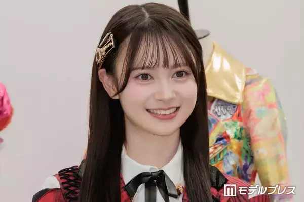“顔面重要文化財”AKB48センター伊藤百花、白キャミ姿で美肌際立つ「透明感がすごい」「大人っぽくていつもと雰囲気違う」の声
