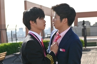 田中圭と千葉雄大がキス「おっさんずラブ-in the sky-」初回からまさかの衝撃展開で反響続出