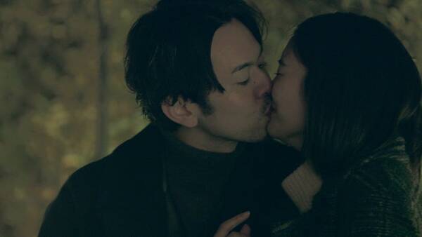 テラスハウス・新東京編】肉食過ぎる“社長”、入居一週間で突然キス ...