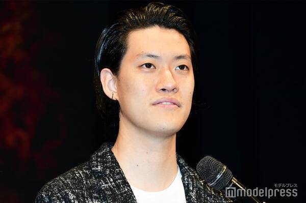 霜降り明星 粗品 結婚発表日に競輪で0万負け妻から痛烈ツッコミ かまいたち濱家 よう結婚してくれたな 21年12月31日 エキサイトニュース