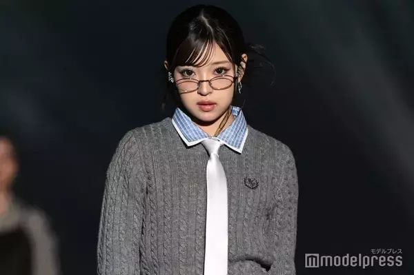 MINAMI、白レースタイツ＆ネクタイがポイント 笑顔封印でモードな雰囲気【TGCあいち・なごや2026】