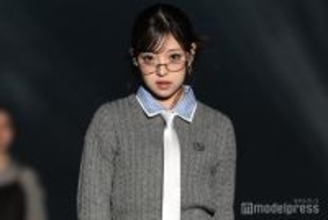 MINAMI、白レースタイツ＆ネクタイがポイント 笑顔封印でモードな雰囲気【TGCあいち・なごや2026】