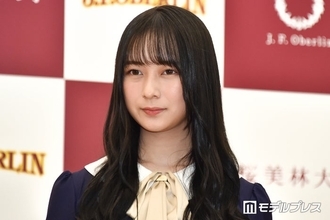 元乃木坂46鈴木絢音、美脚際立つ黒ミニワンピ姿の京都旅行ショット公開「圧倒的美少女」「美しすぎて見惚れる」の声