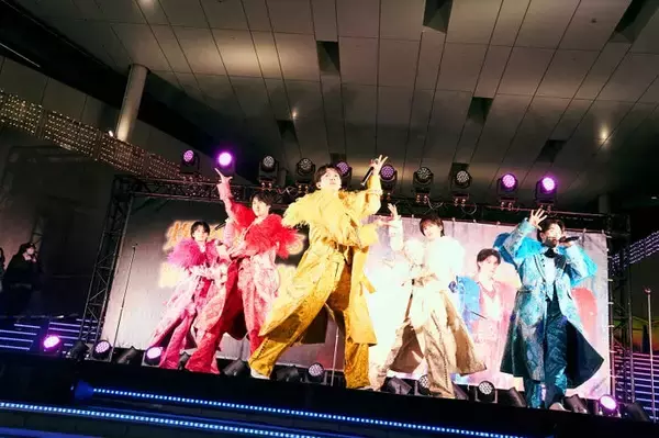 M!LK、リリース記念日フリーライブに約1万人集結 “爆裂”に愛を表現する新曲「爆裂愛してる」MVも公開