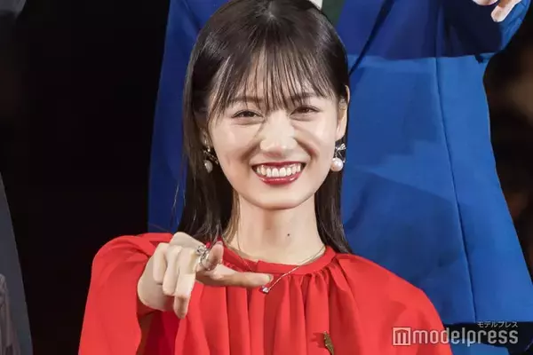 山下美月、ネコ耳ニット帽×肩出しトップス姿にファン悶絶「ラインが綺麗」「二度見する美しさ」