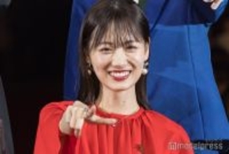 山下美月、ネコ耳ニット帽×肩出しトップス姿にファン悶絶「ラインが綺麗」「二度見する美しさ」