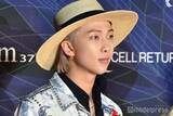「BTS・RM、肉体美際立つ筋トレ中ショット話題「タトゥー？」「彫刻のような美しさ」」の画像1