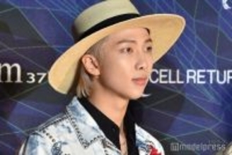 BTS・RM、肉体美際立つ筋トレ中ショット話題「タトゥー？」「彫刻のような美しさ」