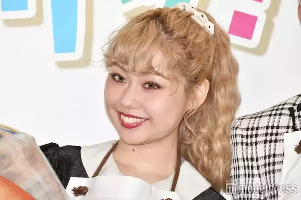 peco、ロングヘアの7歳息子とのお揃いコーデ2ショット公開「後ろ姿がパパそっくり」「身長がすごく伸びてる」と反響