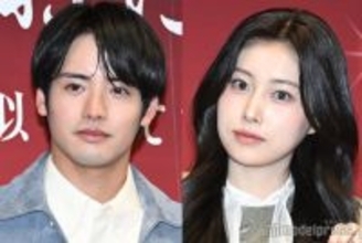 「キンパとおにぎり」赤楚衛二＆カン・ヘウォン、相合傘ショットに反響相次ぐ「ポーズお揃いで可愛い」「お似合い過ぎる」