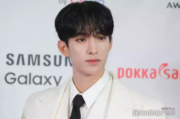 SEVENTEENドギョム、幼少期ショット大量放出「すでに完成してる」「面影ある」と反響続々