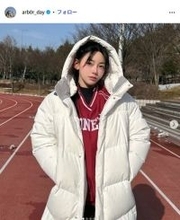 「脱出おひとり島5」出演美女、劇的イメチェンのピンクヘアに驚きの声「別人級」「可愛すぎる」