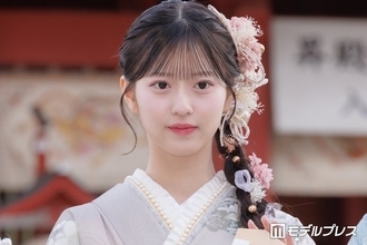 AKB48八木愛月、オーバーサイズニット×ブーツで美脚スラリ「頭身バランスが神」「何でも着こなせるスタイル」の声