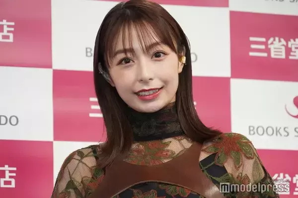 宇垣美里、幼少期ショット公開に反響「お顔が完成してる」「おめめパッチリ」