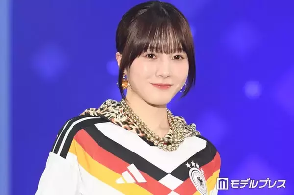 本田紗来、ド派手ヒョウ柄×ファーブーツ着こなす 抜群スタイル披露【サツコレ2026S/S】