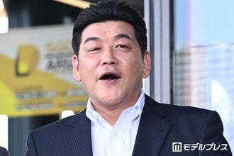 サンドウィッチマン富澤、“ピースサインに違和感”判明した病気「伊達は右手がそんな状態」
