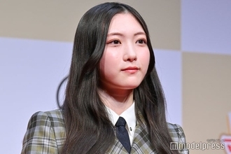 櫻坂46谷口愛季、ミニスカ×ハイソックスコーデに反響「透明感レベチ」「美脚が眩しすぎる」の声