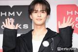 「奥野壮、ピンク髪に大胆イメチェン「似合いすぎ」「ビジュアル最強」とファン絶賛」の画像1