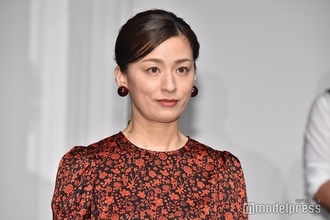 尾野真千子“もう1人のヒロイン”と話題「虎に翼」ナレーション裏話告白 “スンッ”にも言及