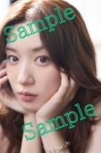 永野芽郁、飾らない“素”の姿見せる フォトカードビジュアル一挙解禁【MAGNOLIE】