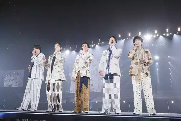嵐、5大ドームツアー密着のドキュメンタリー配信決定 是枝裕和が総監督【5 - 嵐という時間 -】