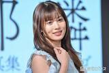 「元AKB48メンバー、ミニスカベージュ衣装で美脚披露「春らしくて素敵」「スタイル抜群」の声」の画像1