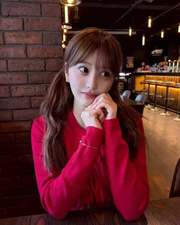 【港区キャバ嬢が選ぶ2025年ベストコスメ】肌が「ツルン」選び抜かれたパック＆薬局にある保湿アイテム…美肌でバズった美女の愛用品