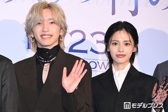 なにわ男子・道枝駿佑、王子役との違いは「恋愛手練れなところ」安斉星来とうるわしい“W王子”スタイリングで登場【うるわしの宵の月】
