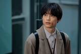 「SixTONES松村北斗主演「告白」初回、ラストで一気にサスペンス展開 25年の恋が動いた矢先の惨劇に「爽太の仕業ってことなの？」「怖すぎる」の声」の画像1