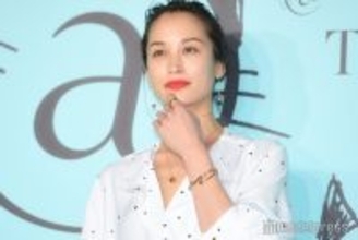 モデル・黒田エイミ、女児出産 夫・ダニエル太郎選手が子どもの顔公開「数年で1番大きい女の子の1人だと言われました」