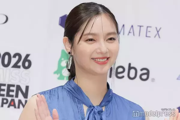 新川優愛、美脚際立つタイツ×ミニボトム姿公開「最強のスタイル」「綺麗すぎて二度見」の声