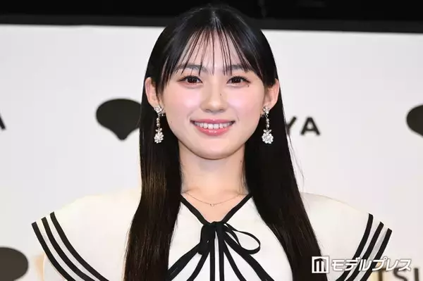 乃木坂46川崎桜、ほっそり二の腕際立つミニ丈ドレス姿が話題「華奢で綺麗」「天使みたい」
