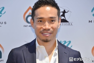 サッカー日本代表・長友佑都選手「アモーレ」「ブラボー」に続く“語録”が話題 5大会連続出場W杯のスウェーデン戦でピッチに