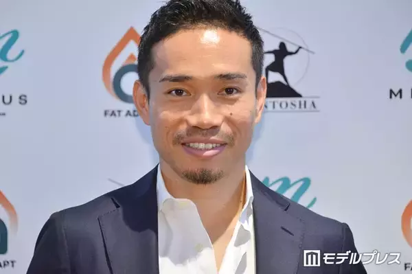 サッカー日本代表・長友佑都選手「アモーレ」「ブラボー」に続く“語録”が話題 5大会連続出場W杯のスウェーデン戦でピッチに