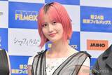 「橋本愛、黒タイツで美脚際立つ レディー・ガガライブ参戦コーデ披露「カッコ可愛い」「上品で素敵」の声」の画像1