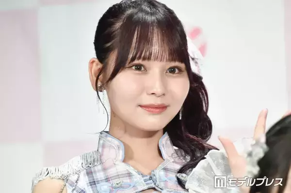＝LOVE大場花菜、ミニワンピ×レースタイツで美スタイル際立つ「着こなしがおしゃれ」「お姉さんっぽくて素敵」と反響
