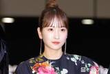 「川栄李奈、元AKB48メンバーとのお揃いキャミソール姿に反響「鎖骨くっきりで綺麗」「揃ってスタイル抜群」」の画像1