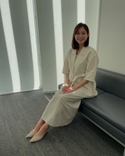 テレ朝・久冨慶子アナ、生後5ヶ月次男との2ショット披露「なんて可愛いの」「目元似てる」と反響続々