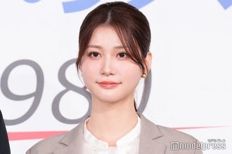 生見愛瑠、美肩際立つオフショルニット姿披露「大人っぽくて素敵」「いつ見ても美人すぎる」の声