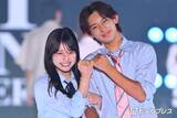 「「今日好き」れんねねカップル、腕組みランウェイで幸せオーラ全開 五十嵐蓮が日向袮音の好きなところ回答「目が合った時に…」【関コレ2026A/W】」の画像1