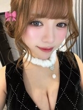 接客でAIフル活用のキャバ嬢・あいみ「困ったら頭の中のChatGPTを発動」“相手を落とす目”のポイントはまつ毛【モデルプレスインタビュー】