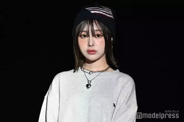 なえなの、膝上ミニスカ×ハイソックス 制服風スタイルで魅了【TGCあいち・なごや2026】