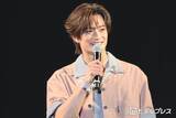 「ACEes浮所飛貴「全員可愛い」アイドル全開で黄色い歓声 愛媛伝統工芸衣装で登場【TGC松山2026】」の画像1