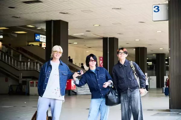 Mrs. GREEN APPLE、スタジアムツアーのため大阪入り 来阪写真公開