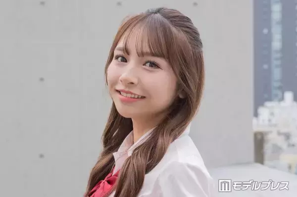 「今日好き」出身美女、ショート丈トップスから美ウエストチラリ「大人っぽくて素敵」「スタイル良くて憧れる」と反響