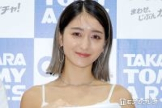 第1子妊娠中のみちょぱ、美脚際立つプールサイドショット公開「お腹ふっくらしてて尊い」「健康的な美ボディ」の声