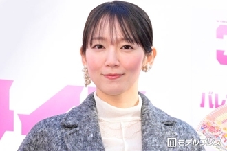 吉岡里帆、“別人級”黒柳徹子風ヘアを披露「新鮮」「クオリティ高い」の声