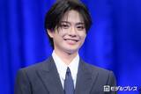 「岩瀬洋志、撮影現場での鈴木亮平の優しさに感謝「大好きってなりました」【劇場版「TOKYO MER」】」の画像1