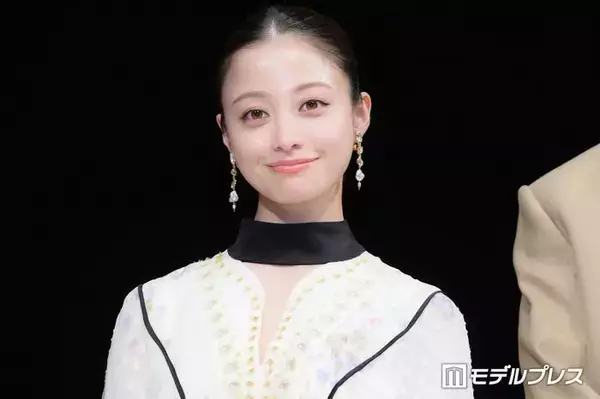 橋本環奈、山崎賢人は「信に似ている」人柄を絶賛 関係性を家族に例えるなら？「一番年下なんですけど…」【「キングダム」シネマコンサート】